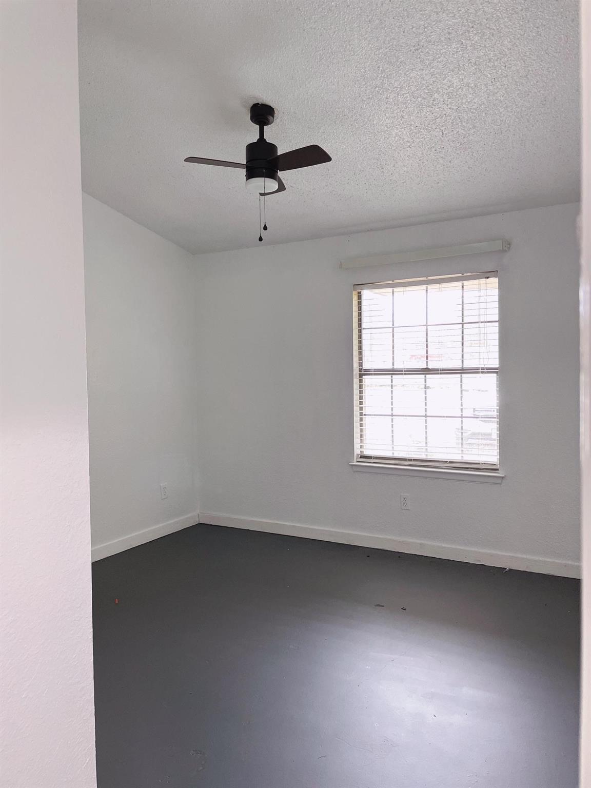 21107 Highland Lake Dr #3 Property Photo 6