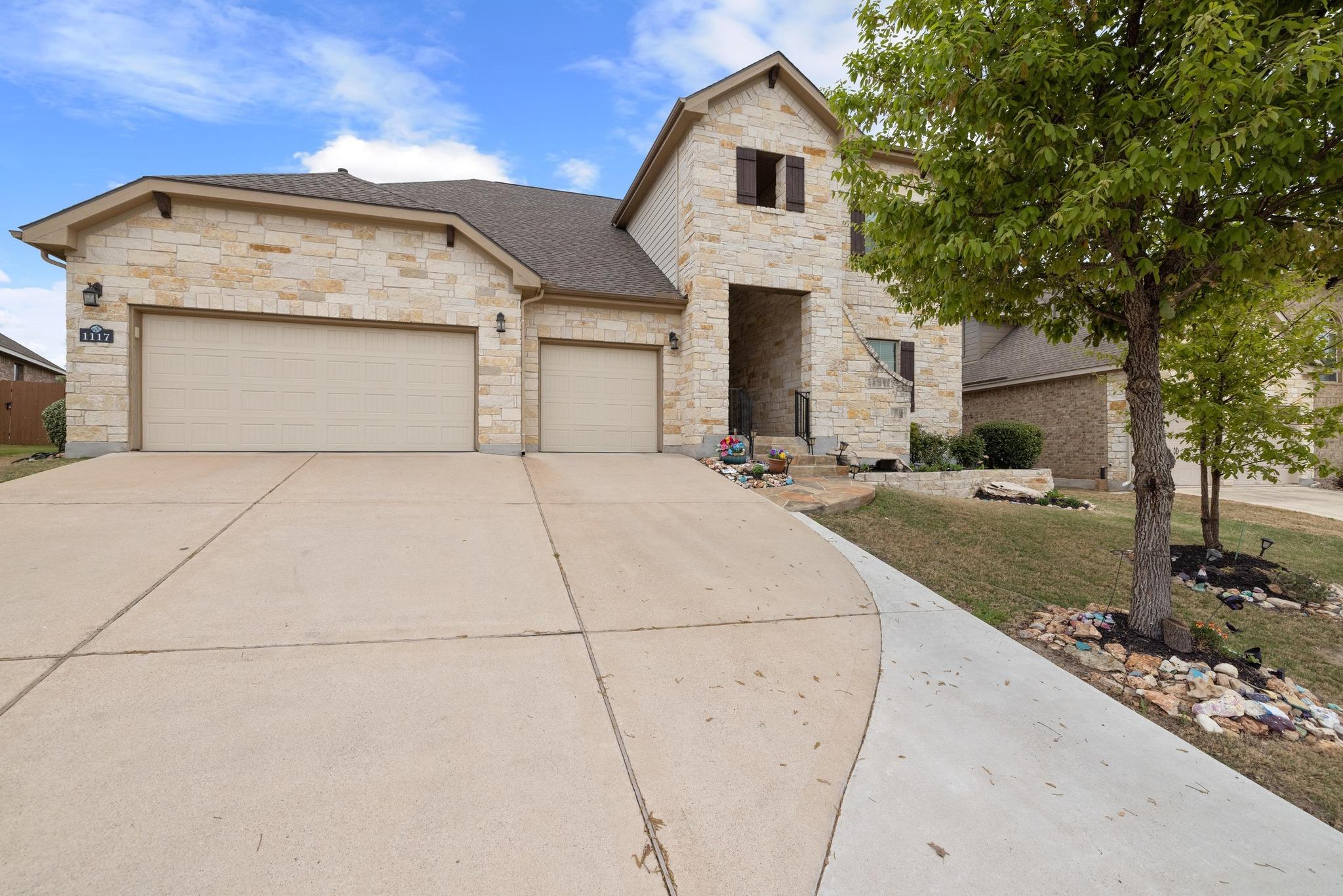 1117 Winding Way Dr Property Photo 2