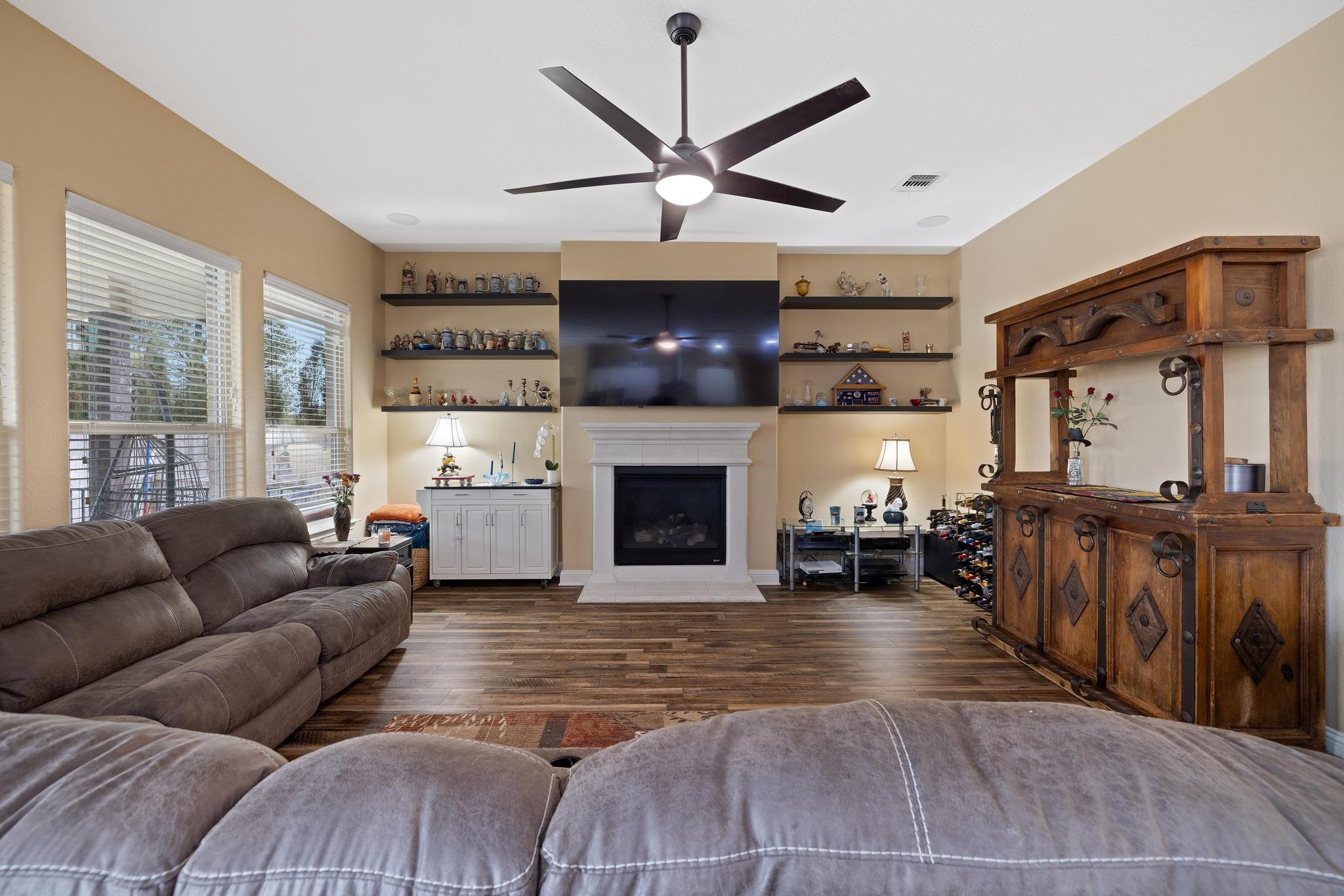 1117 Winding Way Dr Property Photo 3