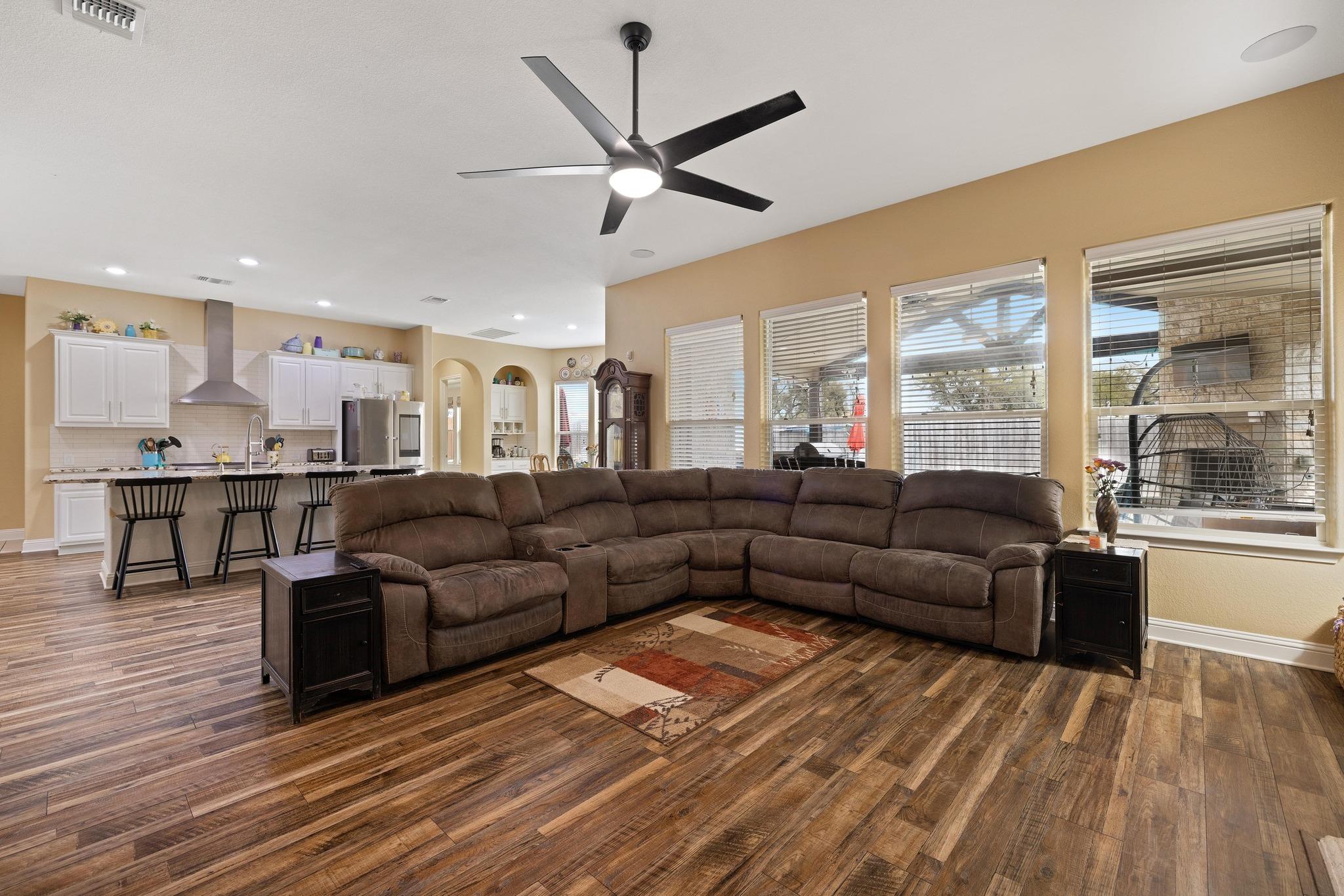 1117 Winding Way Dr Property Photo 6