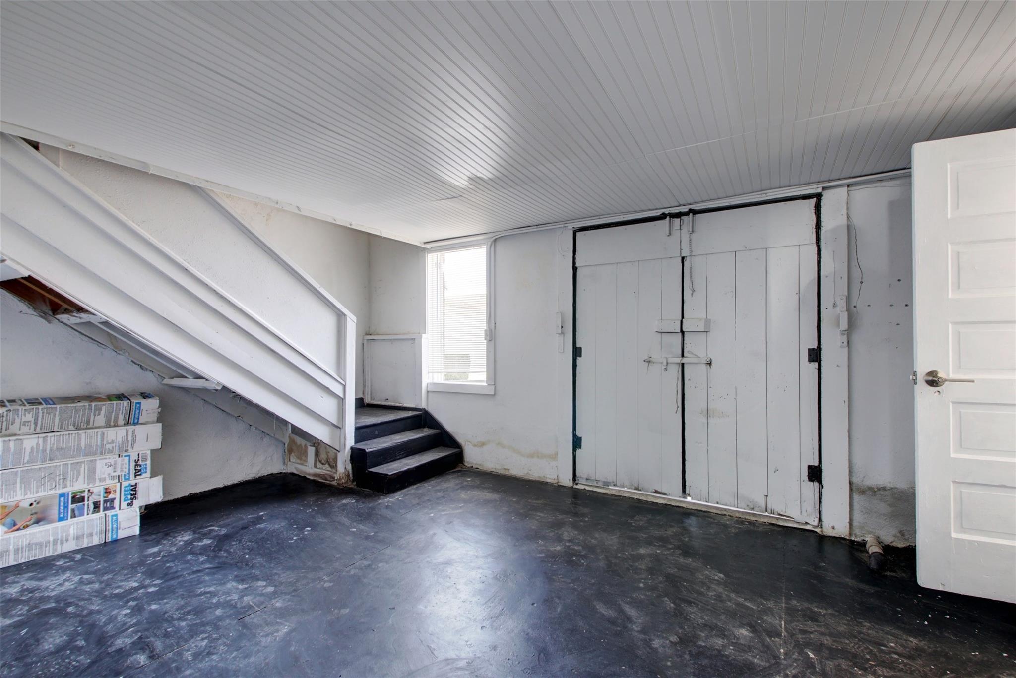 313 N Main St Property Photo 18