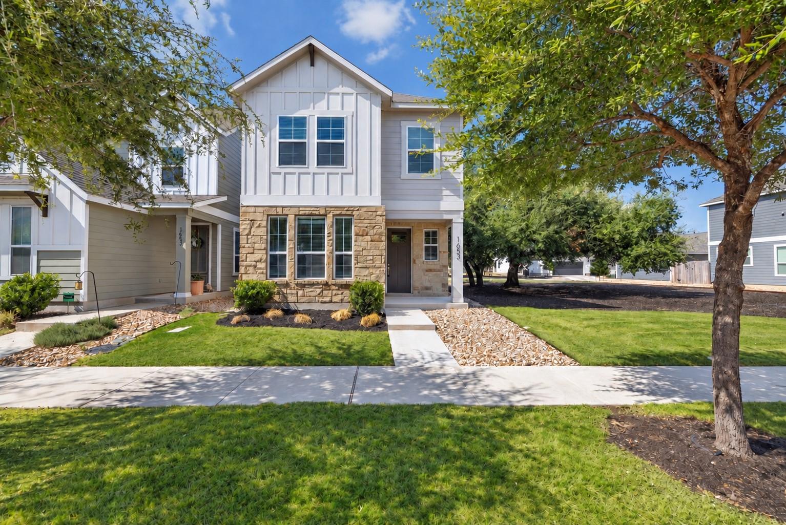 1653 Coral Sunrise Trl Property Photo 1