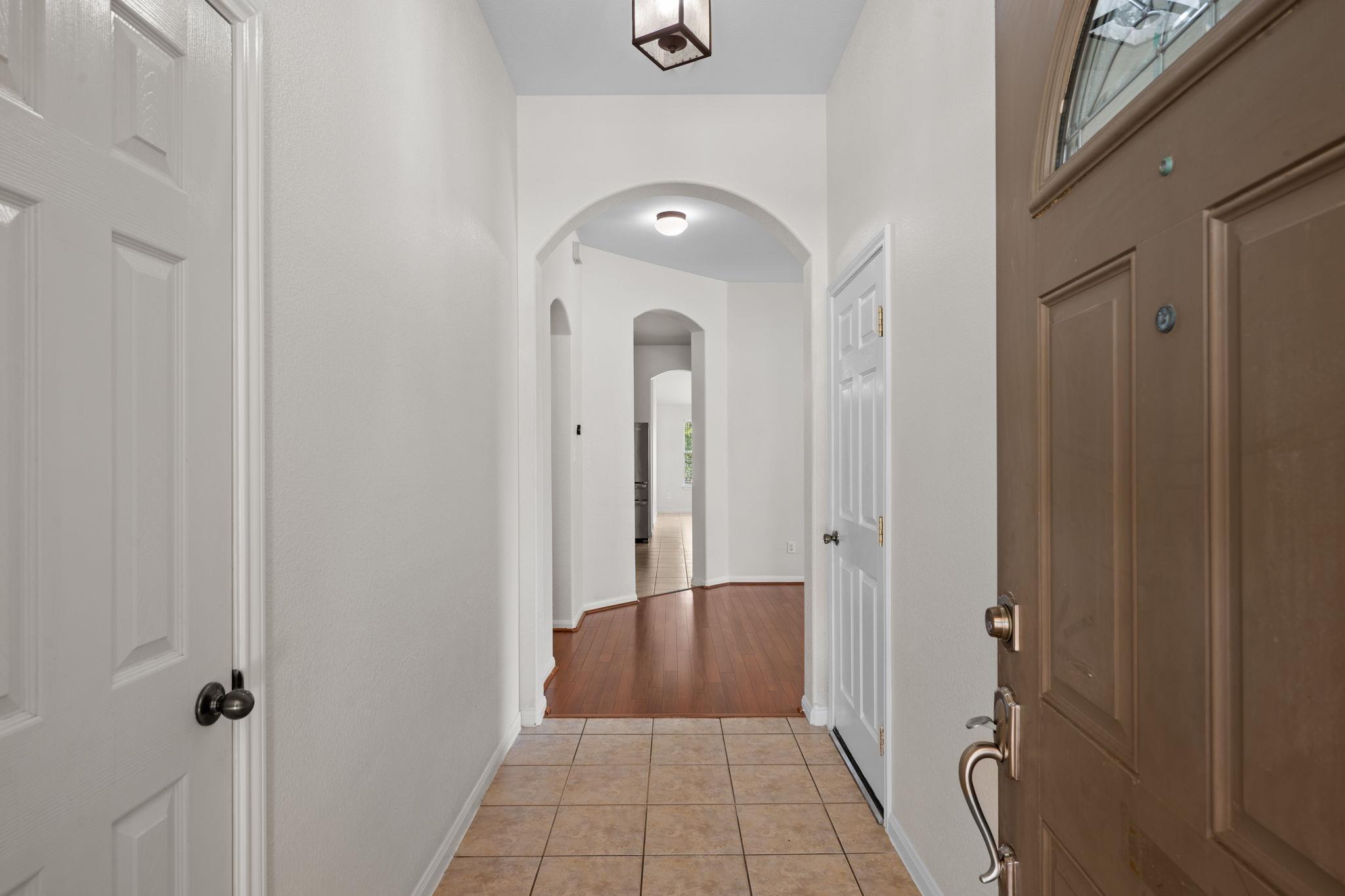 882 Shadow Creek Blvd Property Photo 2