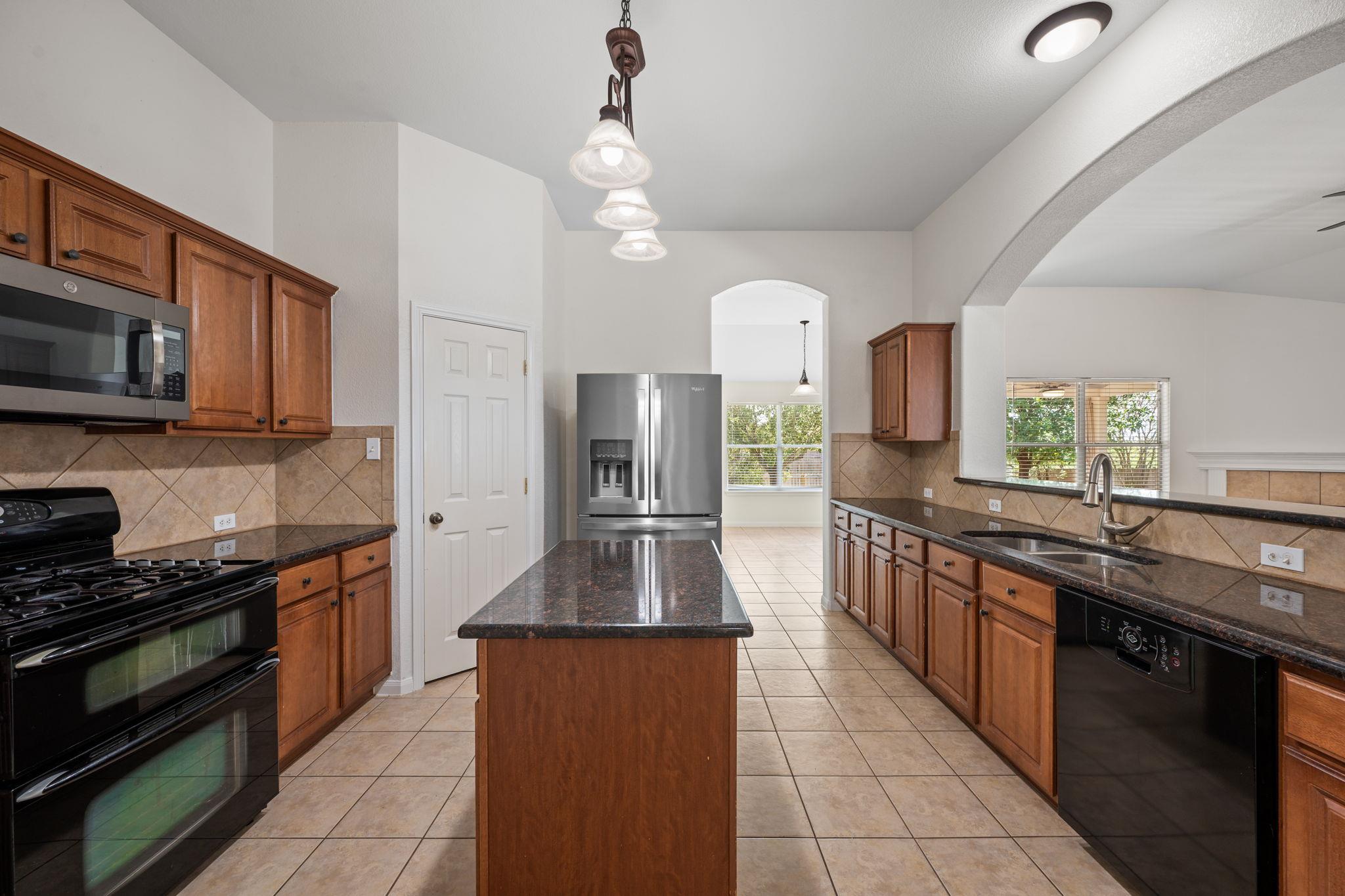 882 Shadow Creek Blvd Property Photo 10
