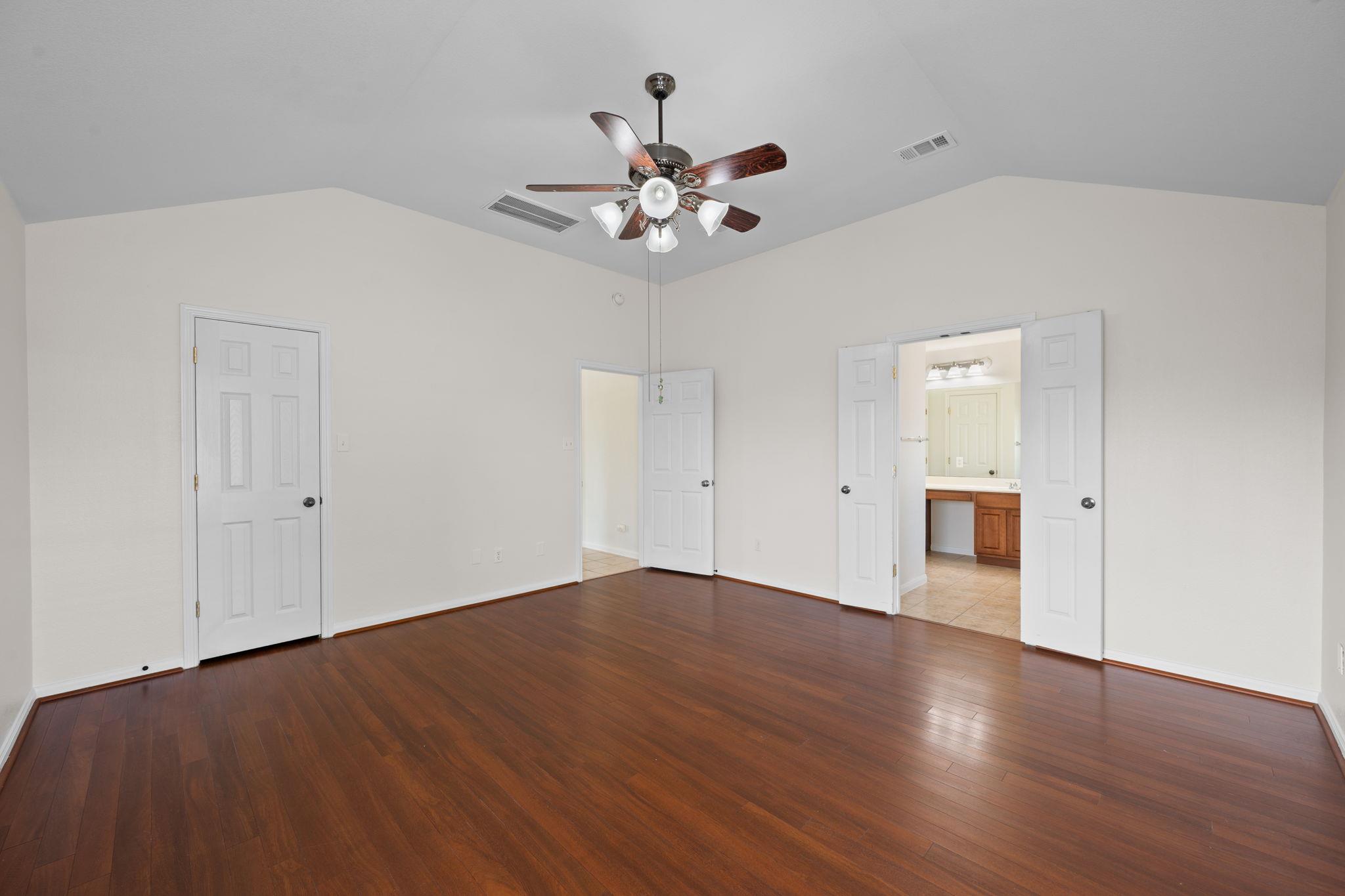 882 Shadow Creek Blvd Property Photo 15