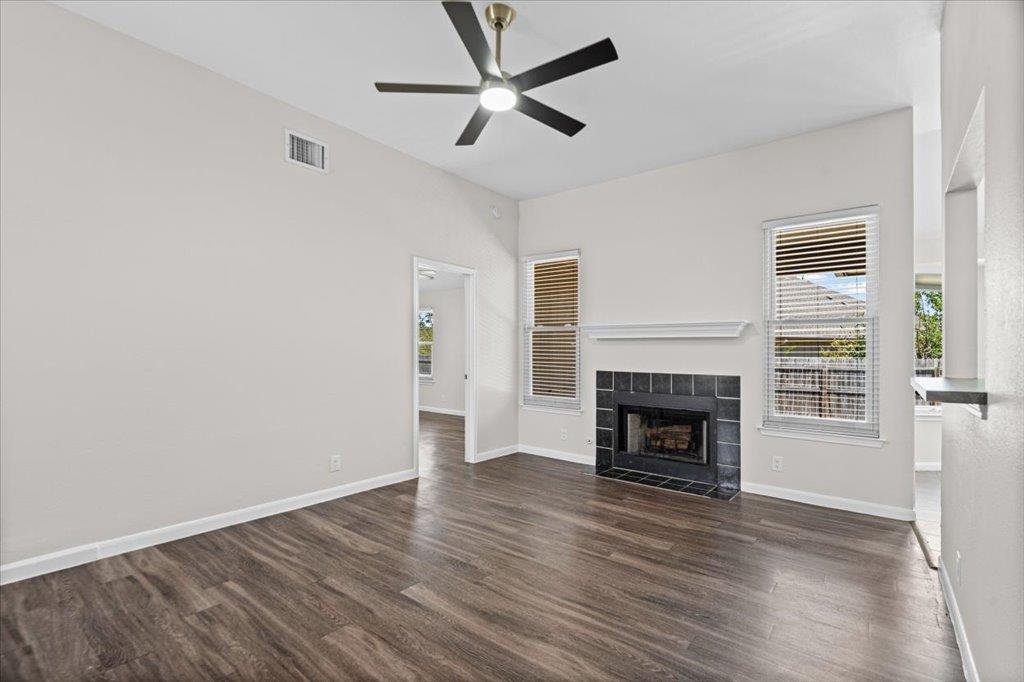 1104 Winecup Ct Property Photo 2