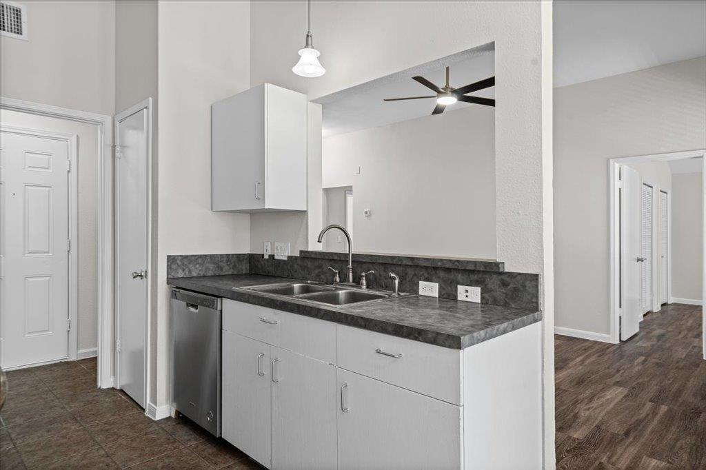 1104 Winecup Ct Property Photo 7