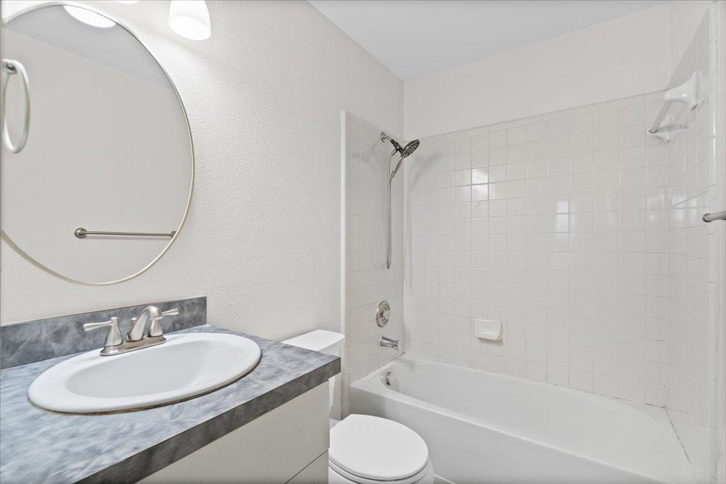 1104 Winecup Ct Property Photo 14