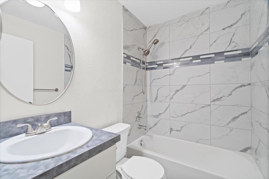 1104 Winecup Ct Property Photo 16