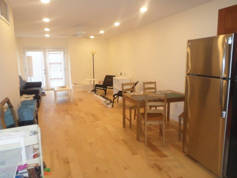 909 Reinli St #136 Property Photo 6