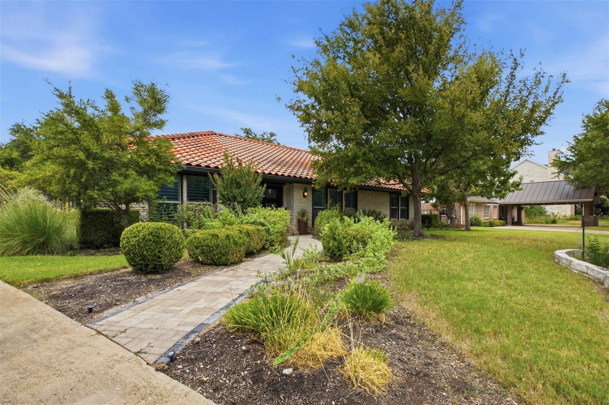 105 Tallstar Dr Property Photo 29