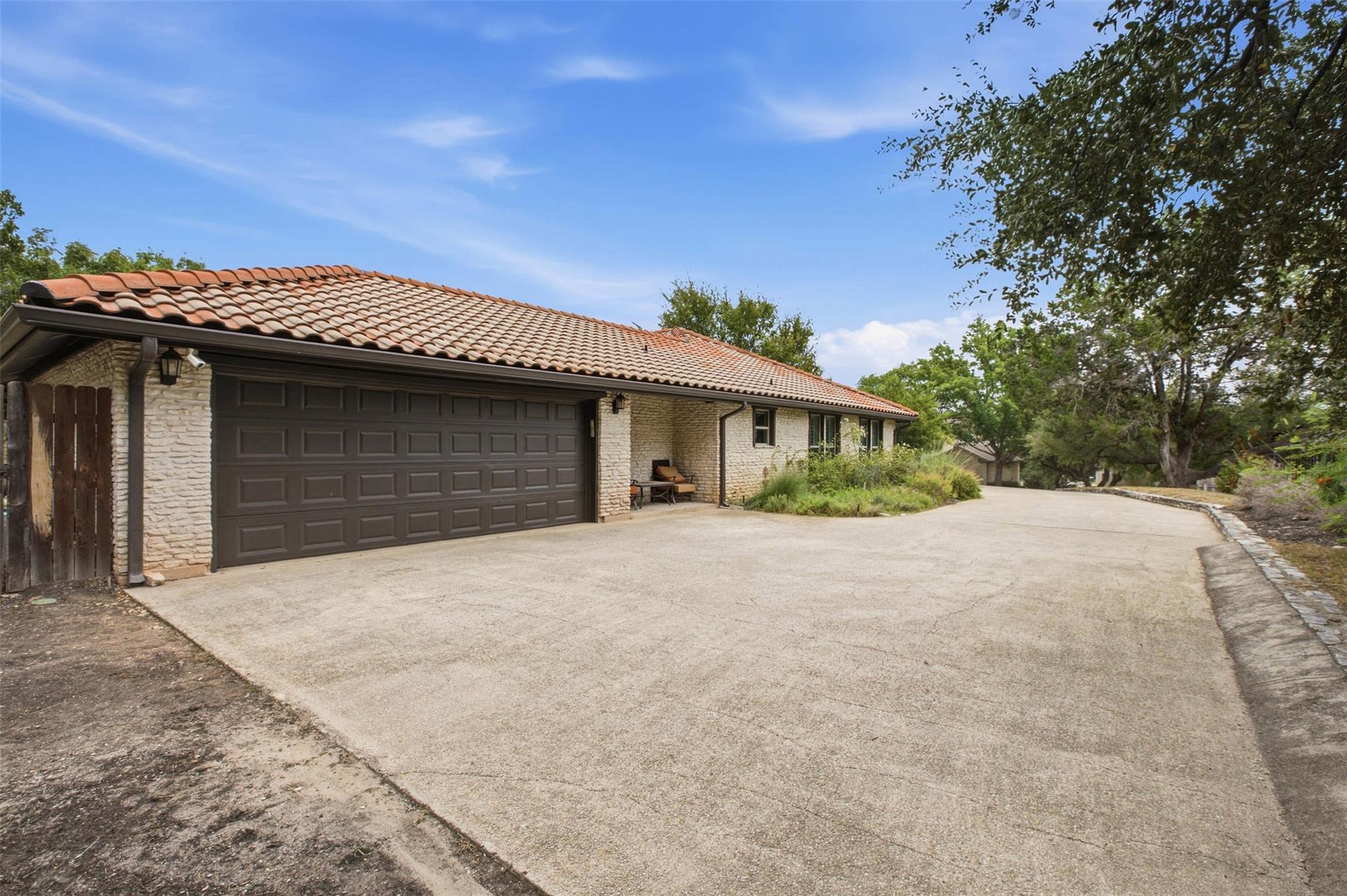 105 Tallstar Dr Property Photo 31
