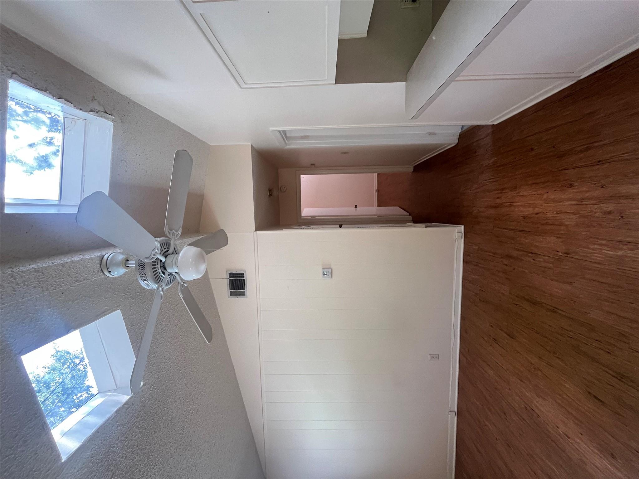 208 E 31st St #5 Property Photo 6