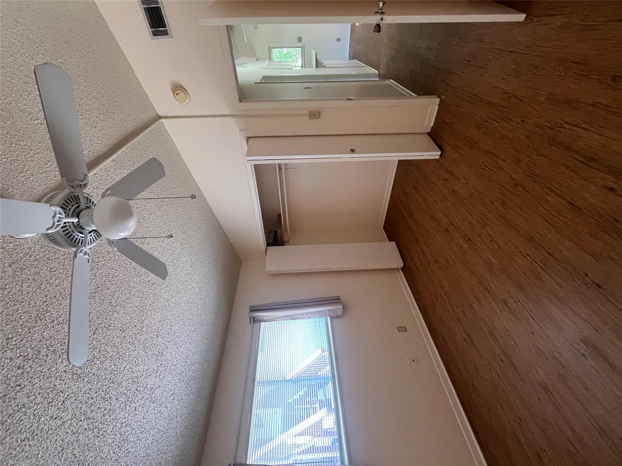 208 E 31st St #5 Property Photo 12