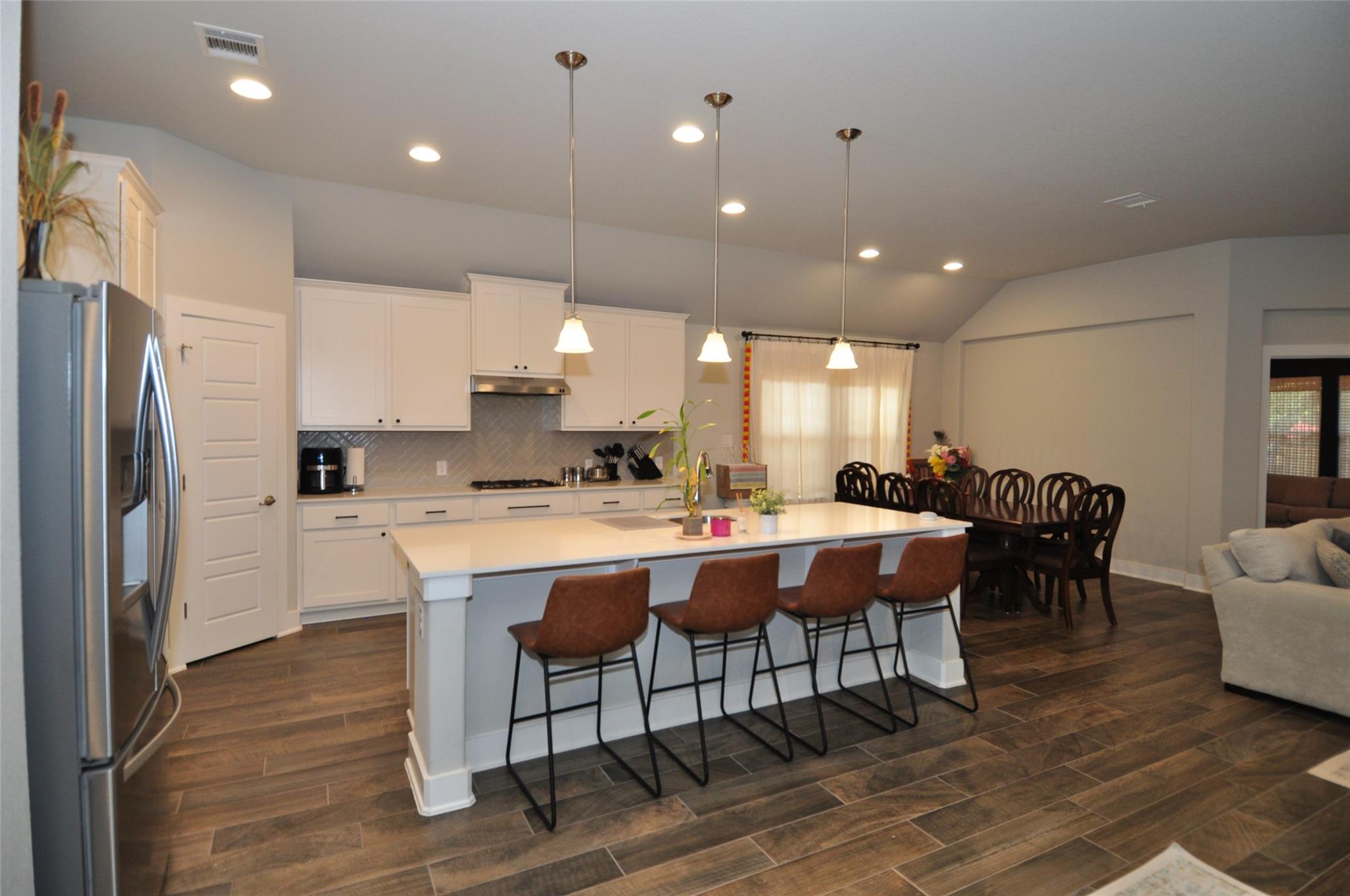 120 Sail Wind Way Property Photo 7