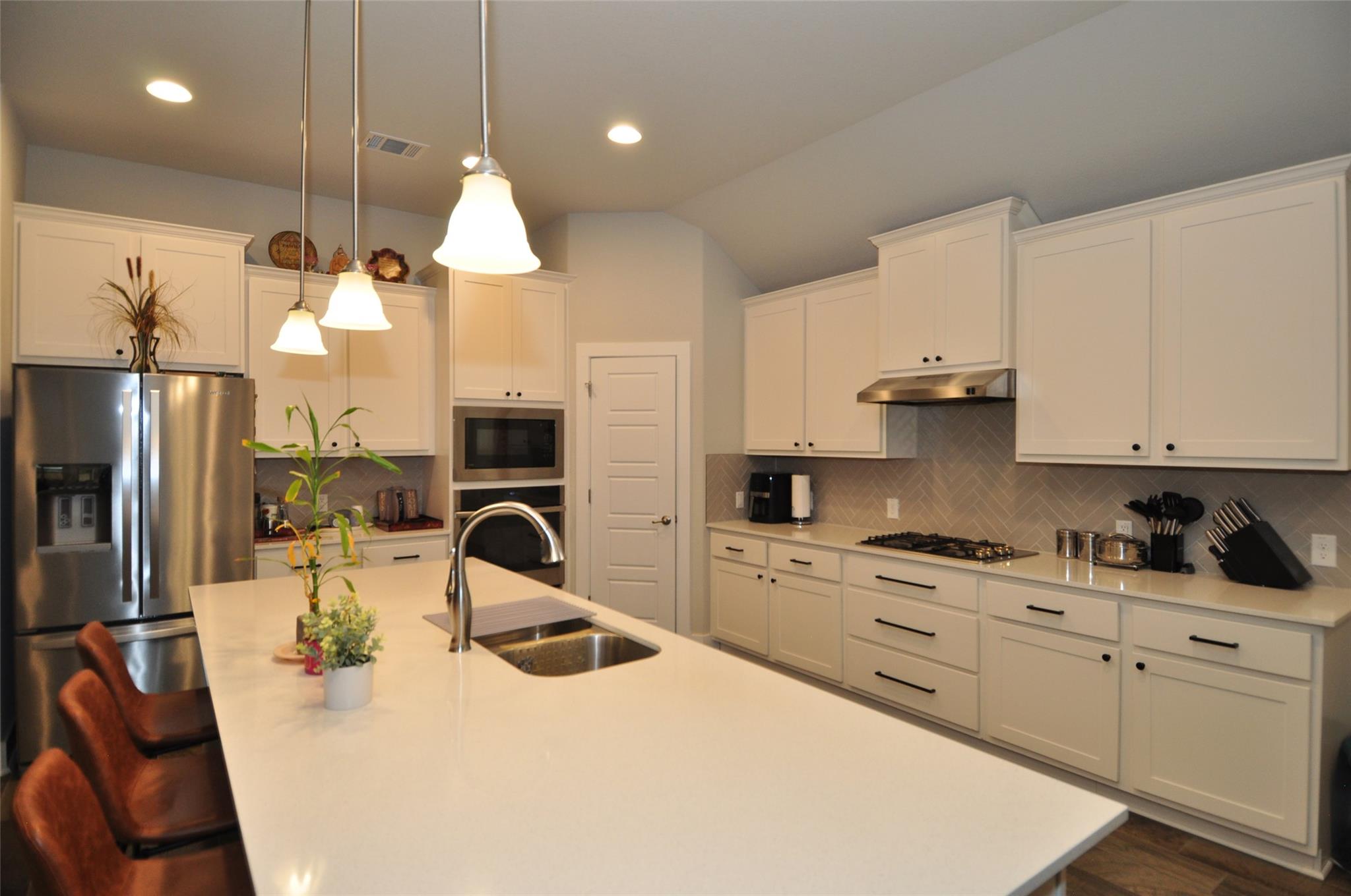 120 Sail Wind Way Property Photo 10