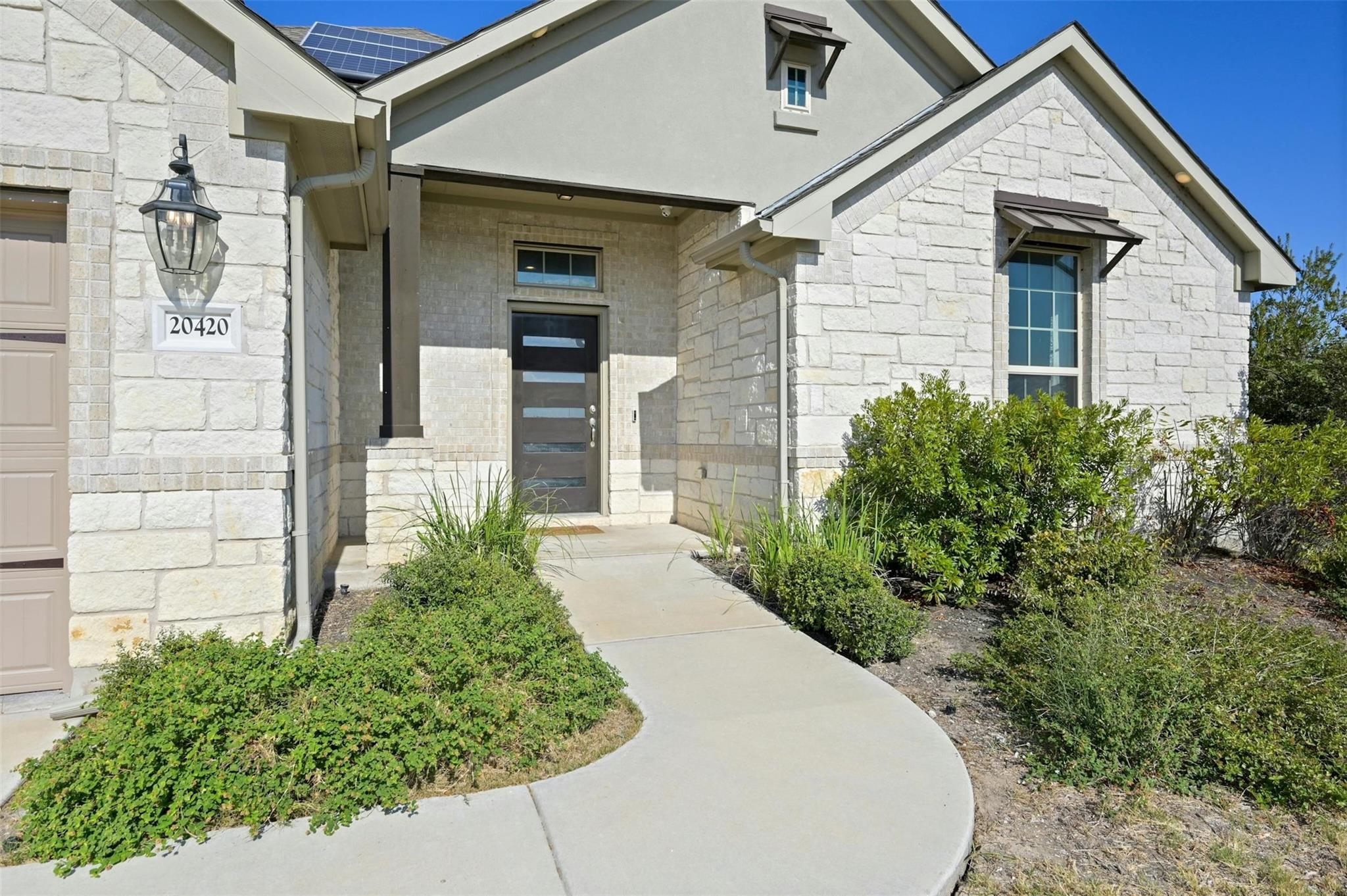 20420 Crested Caracara Ln Property Photo 4