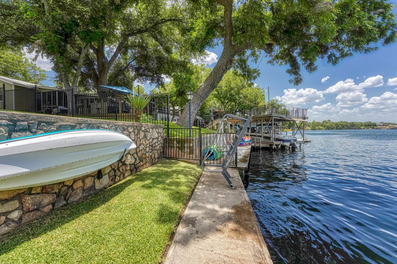 1304 S Lakeside Dr Property Photo 12