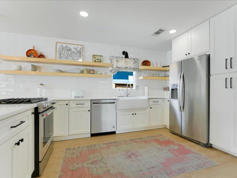 1304 S Lakeside Dr Property Photo 21