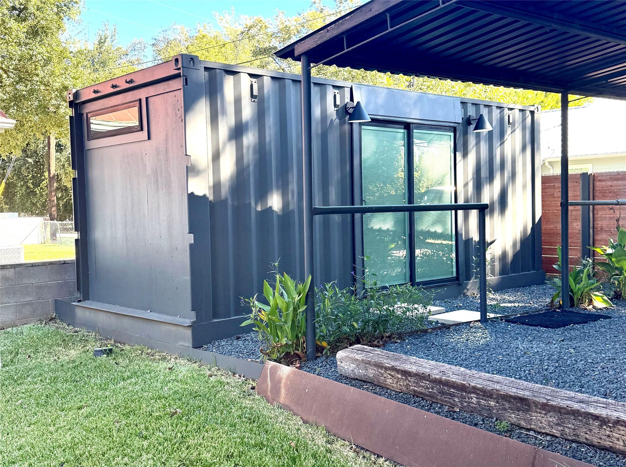 1304 S Lakeside Dr Property Photo 36