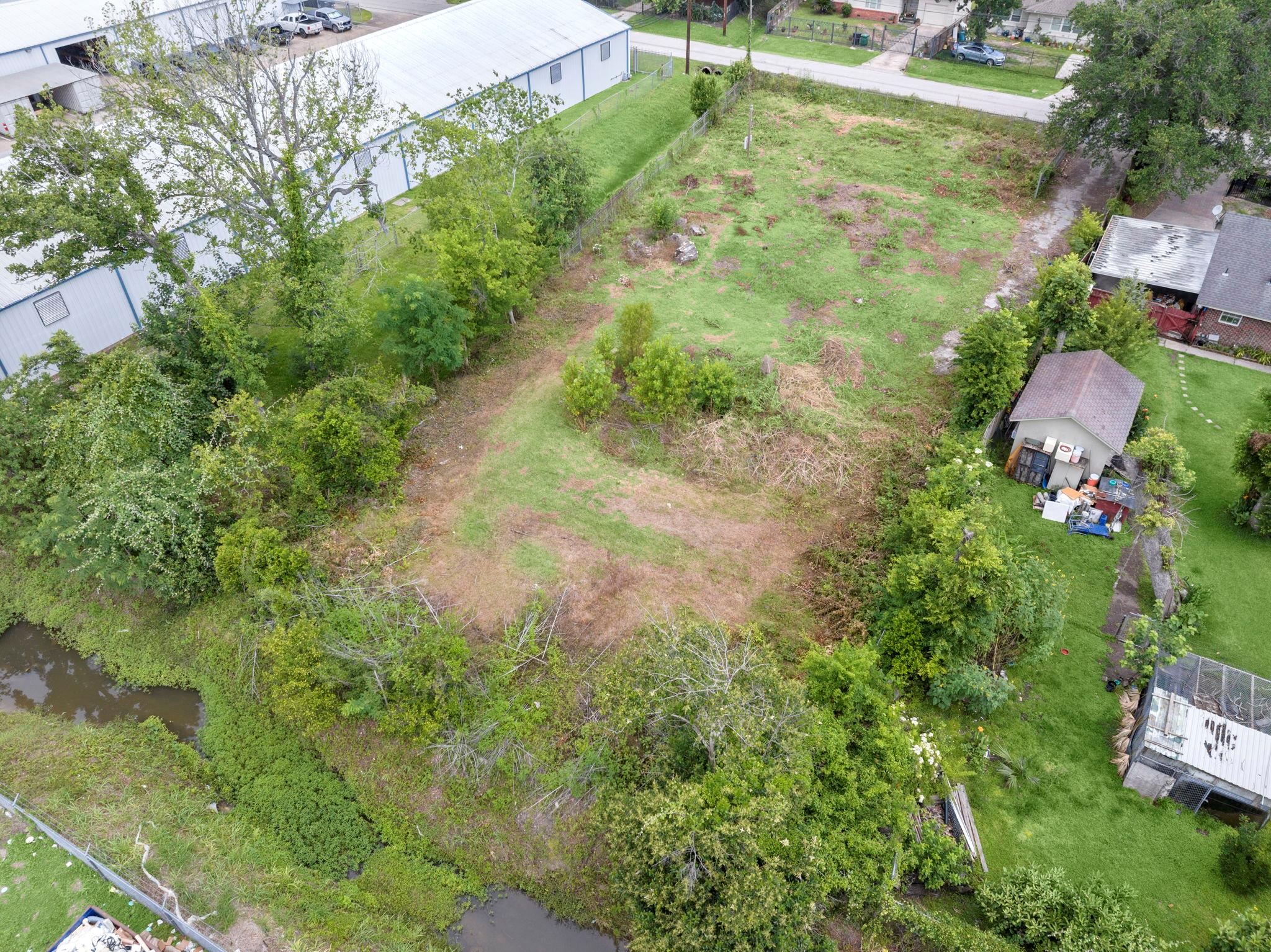 345 Delz St Property Photo 5