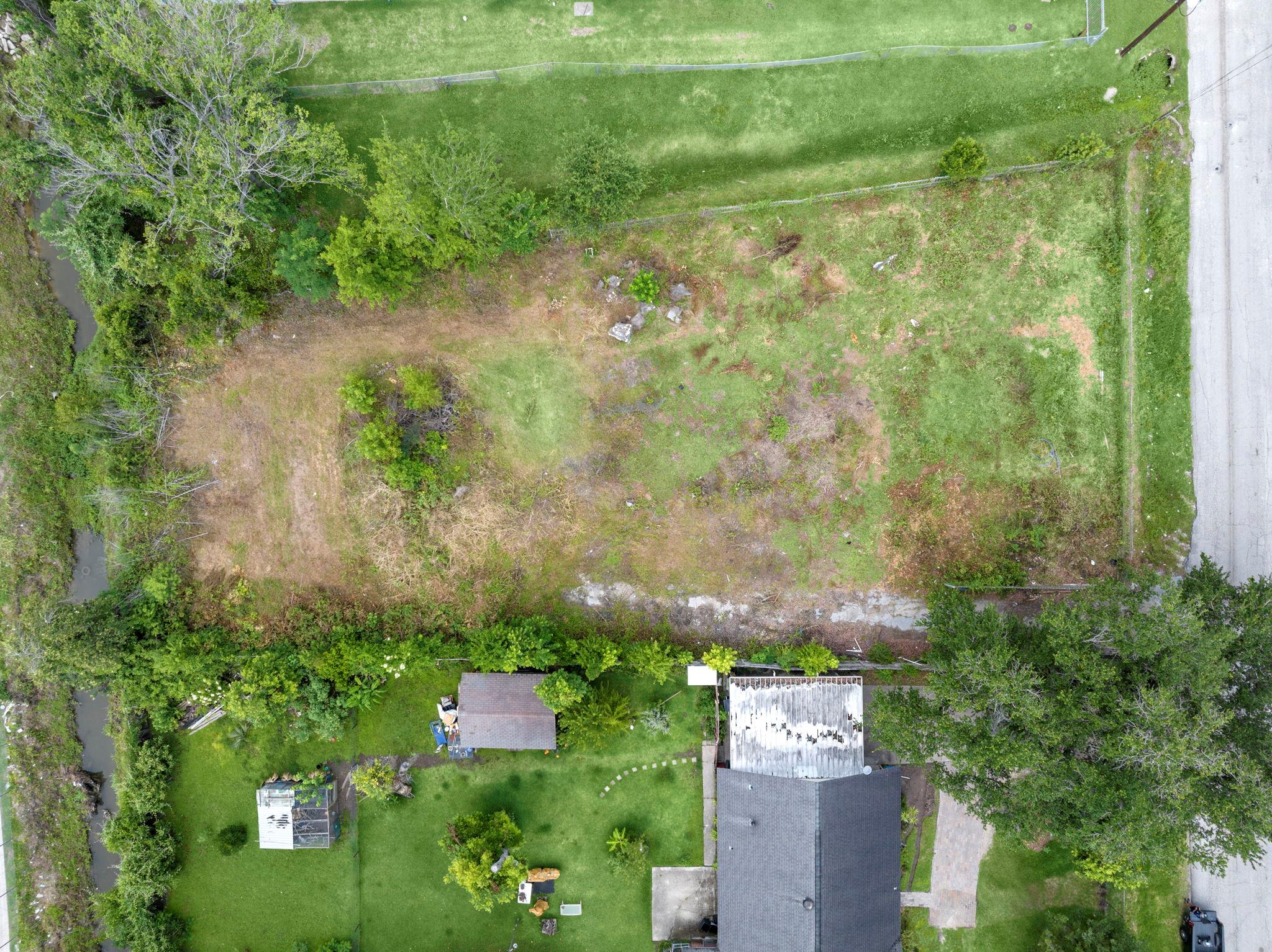 345 Delz St Property Photo 6