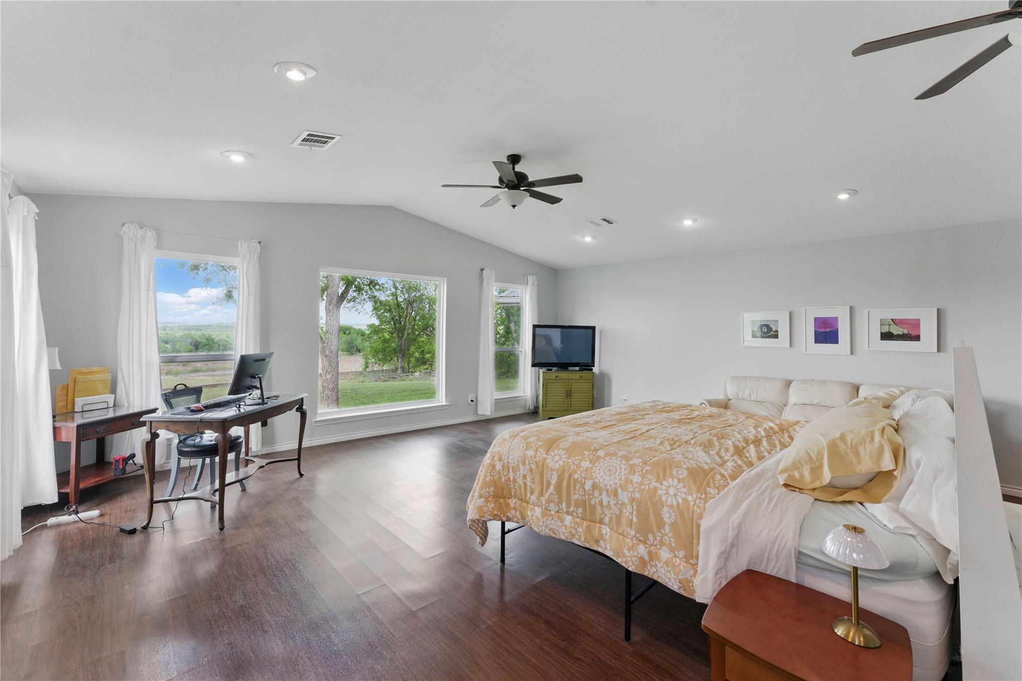 366 Arrow Hl Property Photo 16