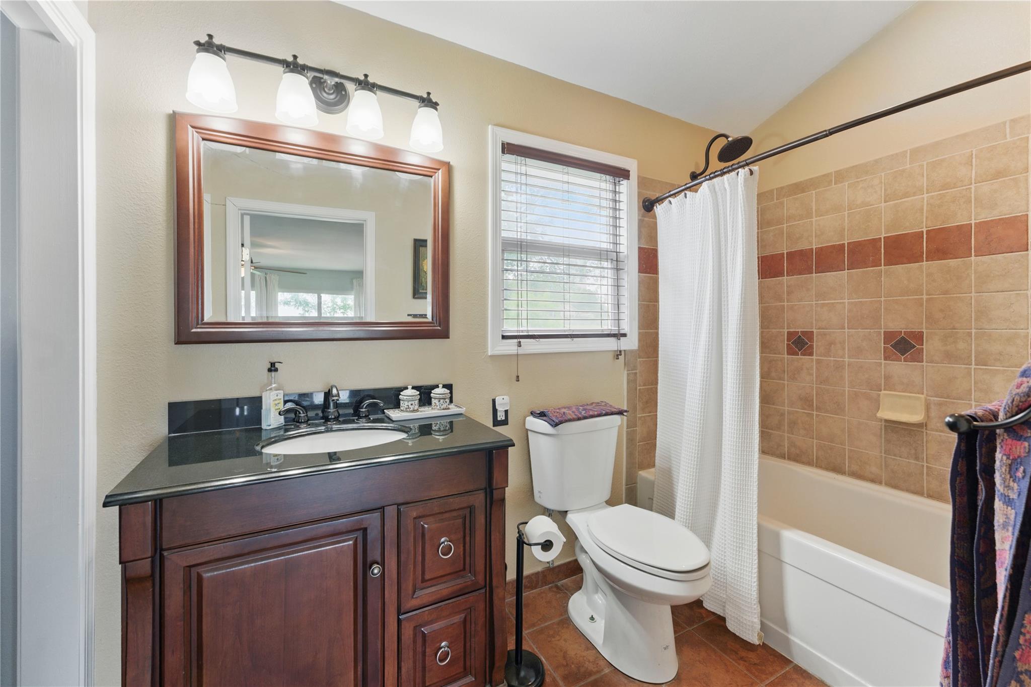 366 Arrow Hl Property Photo 28