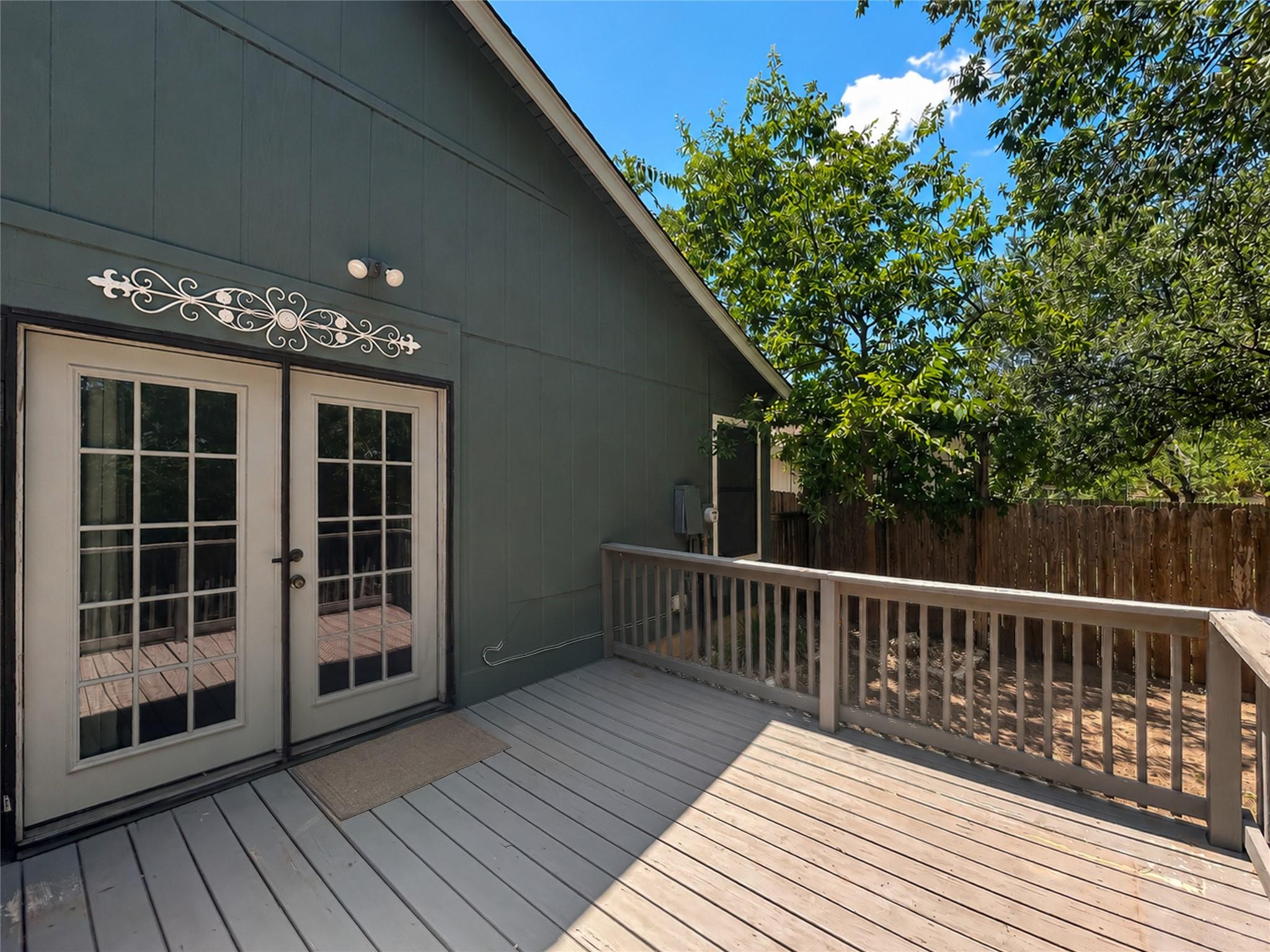 5712 Shreveport Dr Property Photo 3