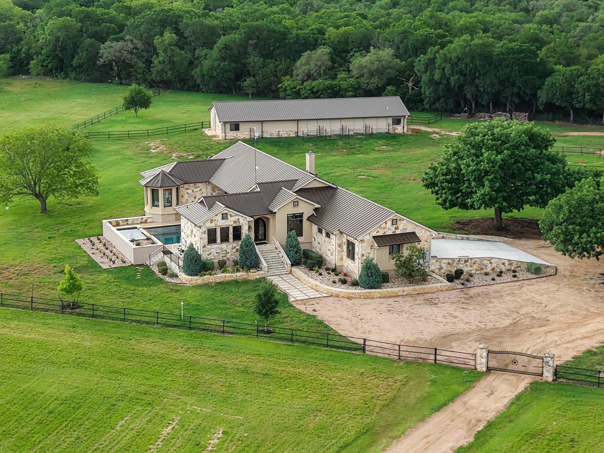 101 Spears Ranch Rd Property Photo 1