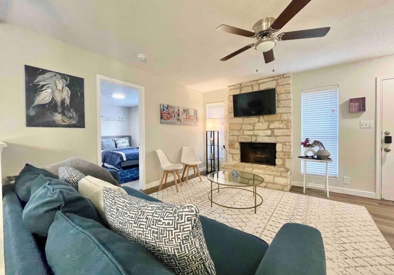 1725 Horseshoe Cir Property Photo 6