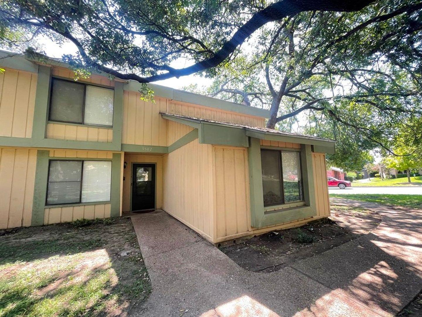 9502 Quail Village Ln Property Photo 1