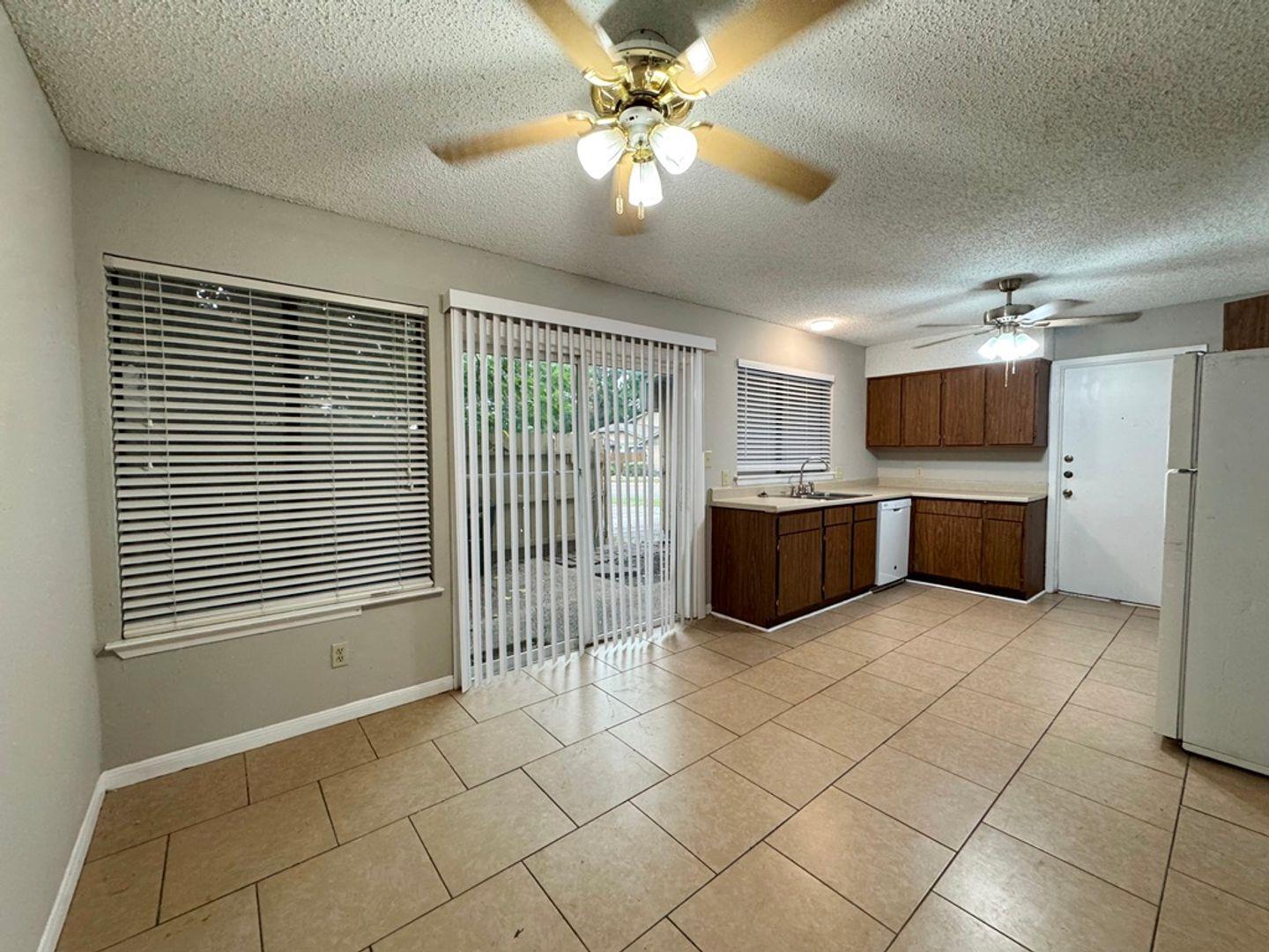 9502 Quail Village Ln Property Photo 9