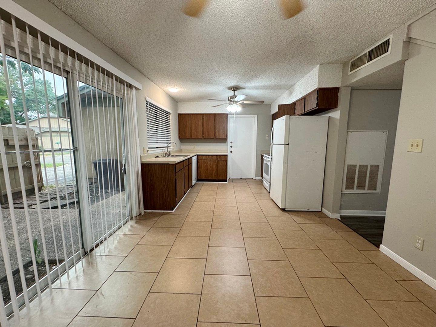 9502 Quail Village Ln Property Photo 12