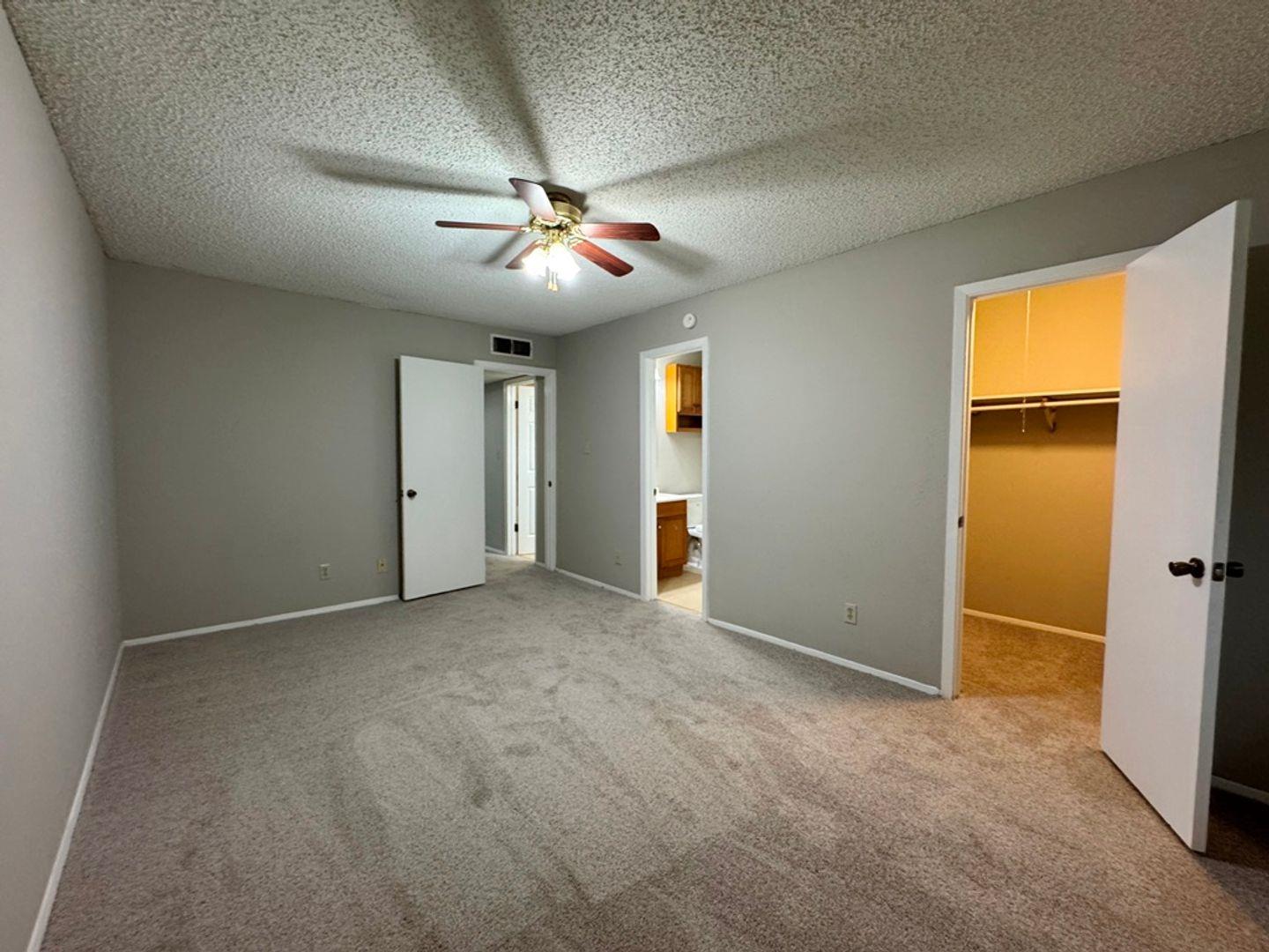 9502 Quail Village Ln Property Photo 20