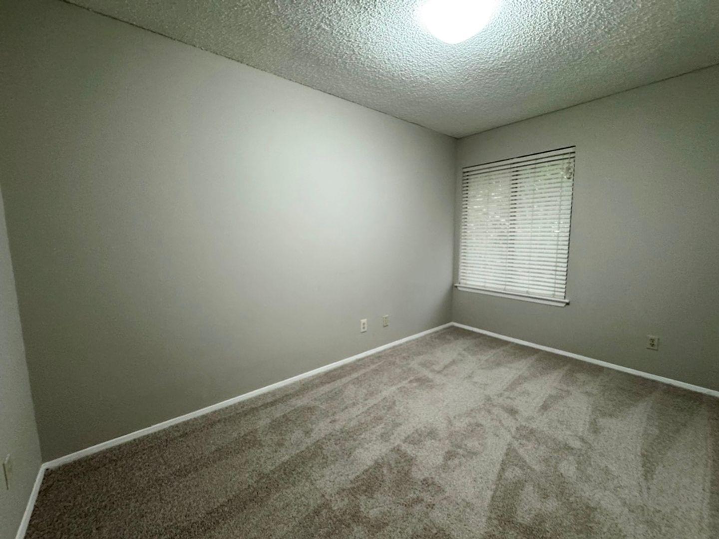 9502 Quail Village Ln Property Photo 28