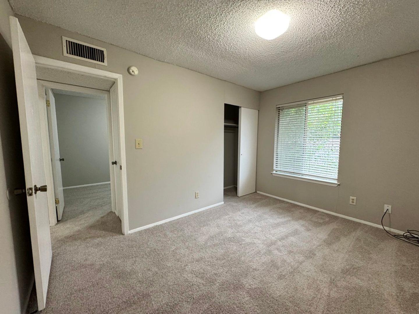 9502 Quail Village Ln Property Photo 29