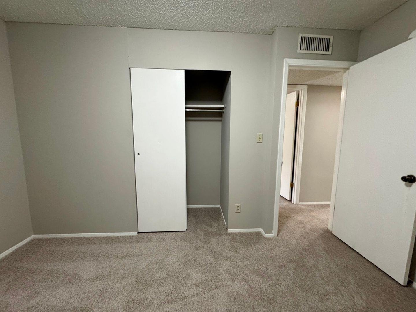 9502 Quail Village Ln Property Photo 32