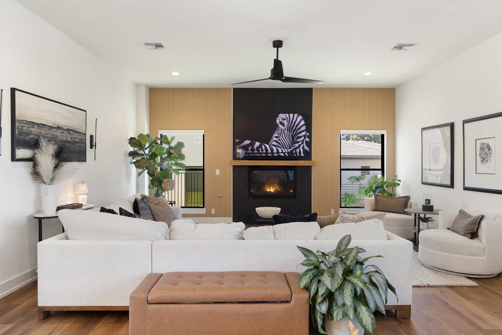 223 Golden Bear Dr Property Photo 7