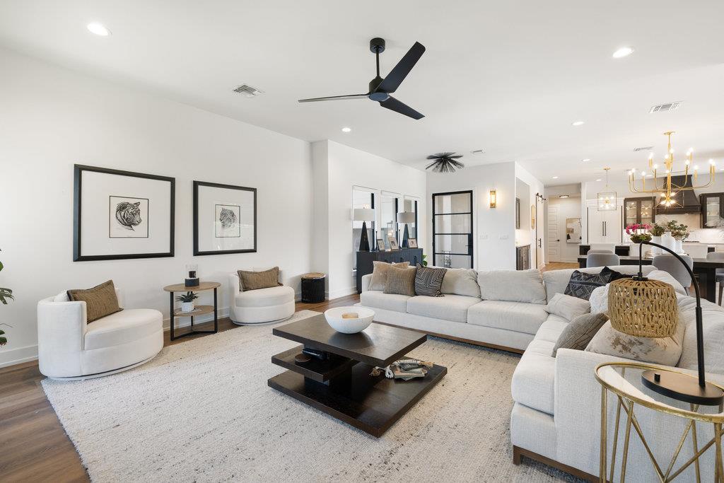 223 Golden Bear Dr Property Photo 9