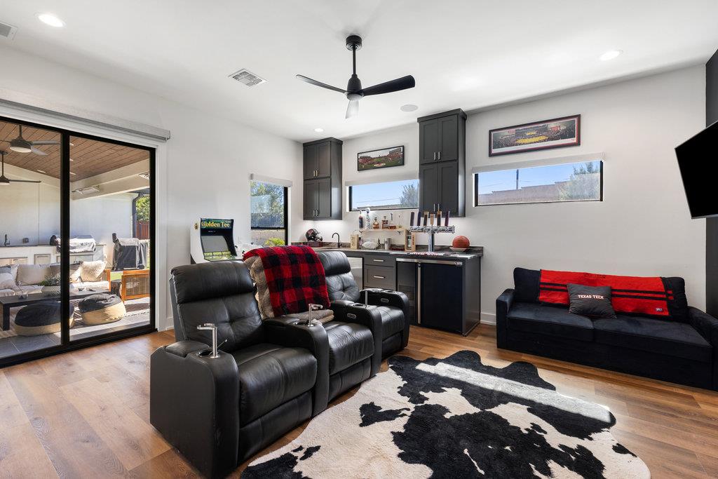 223 Golden Bear Dr Property Photo 24