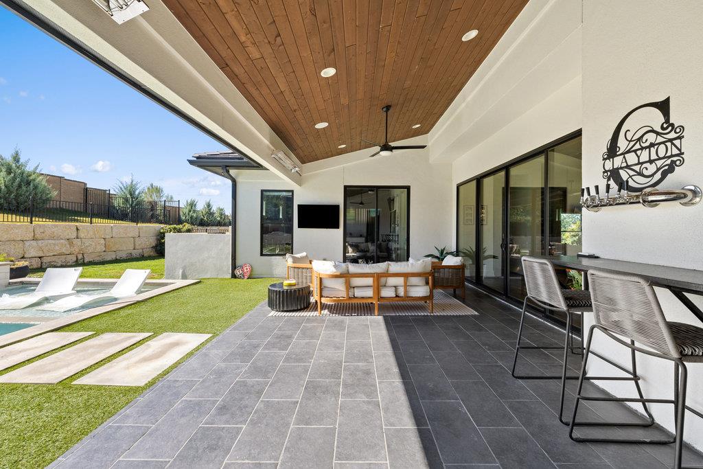 223 Golden Bear Dr Property Photo 35