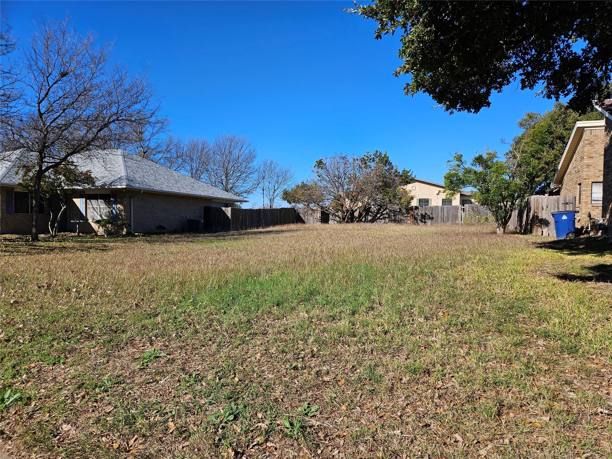 11006 Claywood Dr Property Photo 3