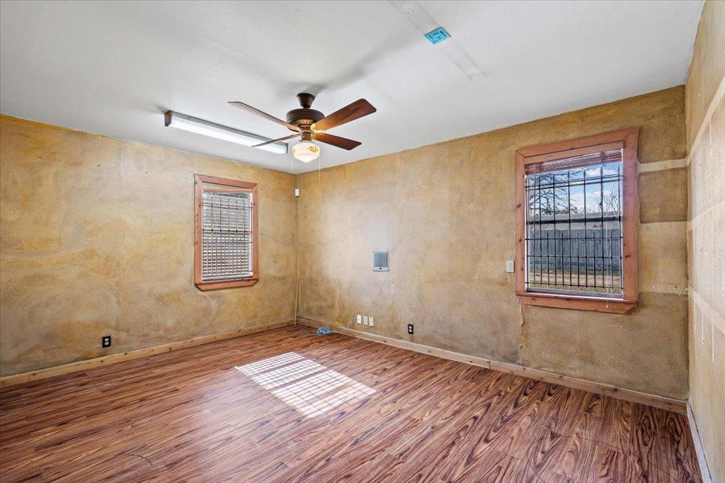 301 S Highway 183 None Property Photo 14