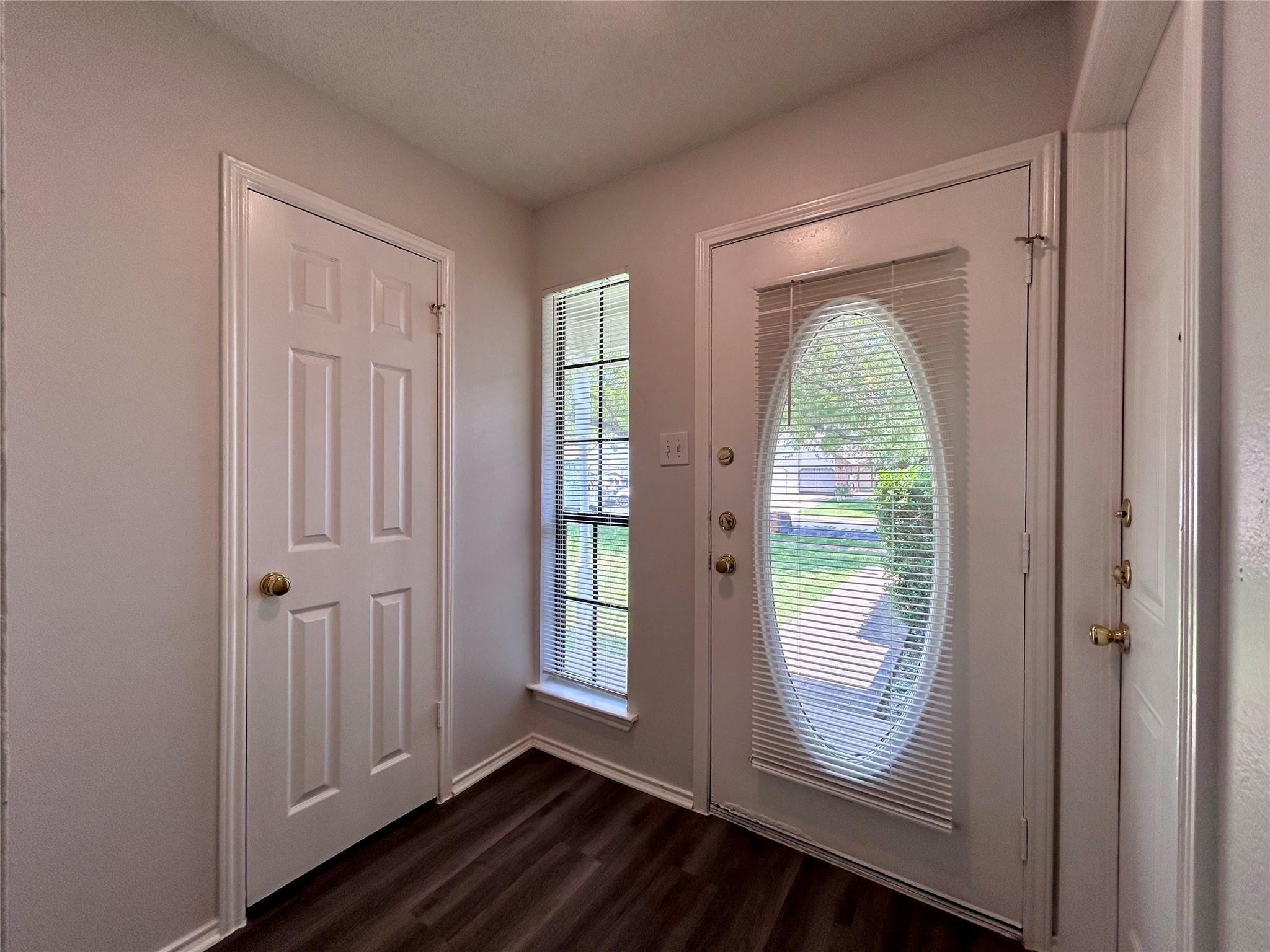 9212 Kempler Dr #a Property Photo 2