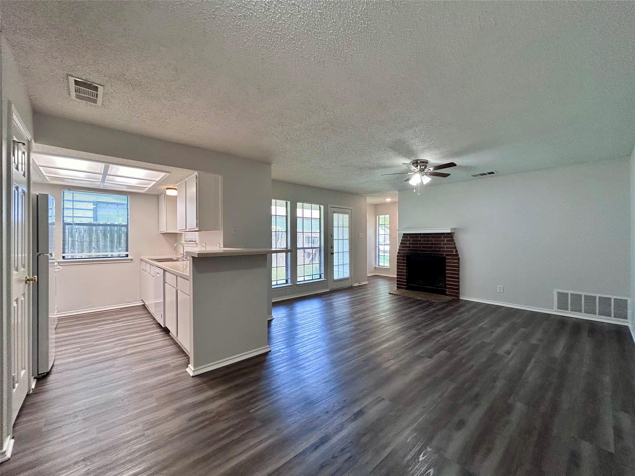 9212 Kempler Dr #a Property Photo 6