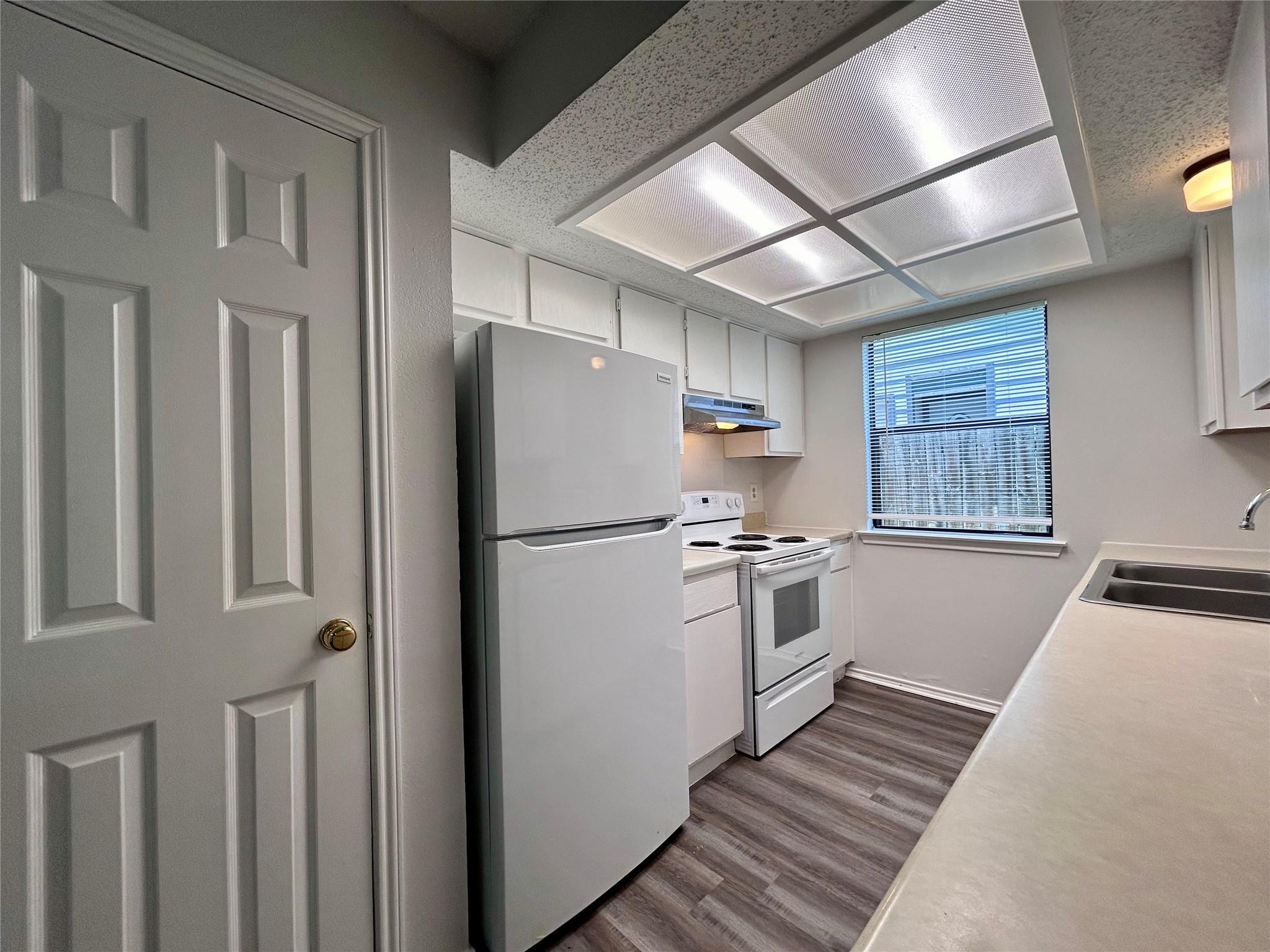 9212 Kempler Dr #a Property Photo 8