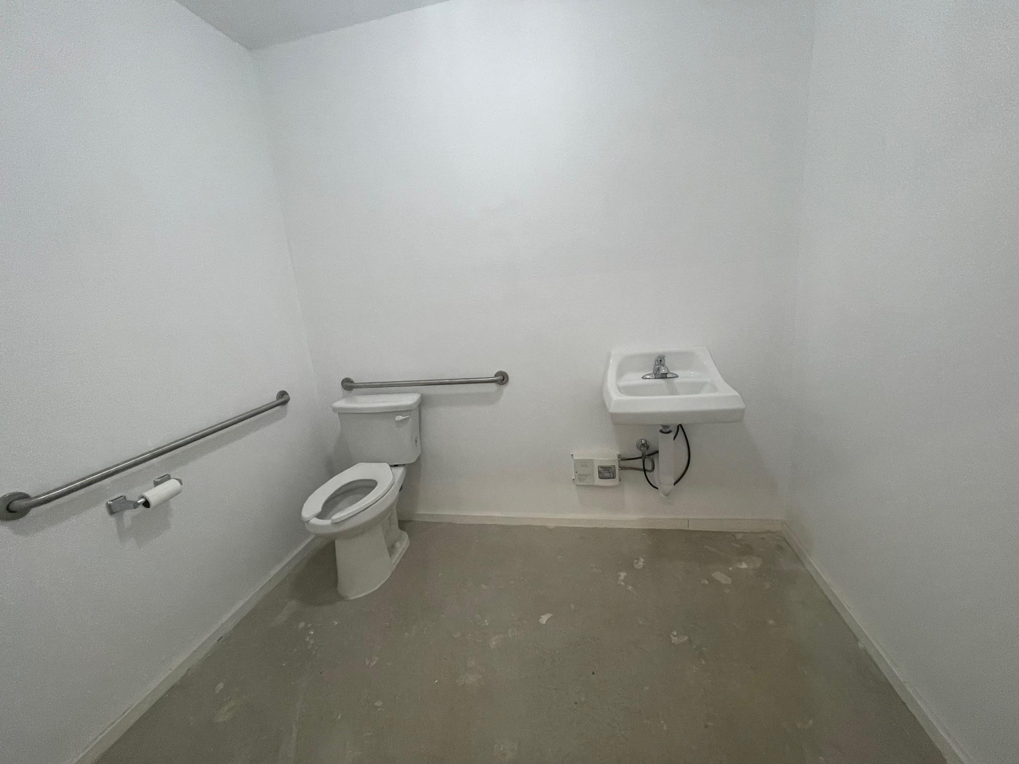 200 W New Braunfels St Property Photo 17