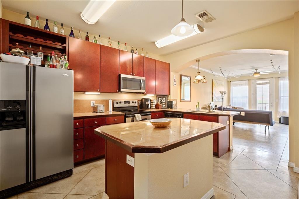 2505 San Gabriel St #402 Property Photo 4