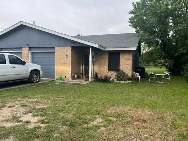 201 W Goforth Rd Property Photo 1